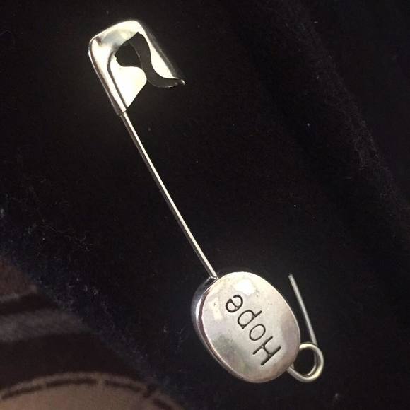 Meet your Posher, Amy - Picture 1 of 1